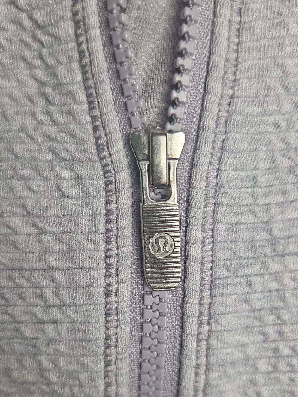 Lululemon Light Gray Women’s Zip-Up Jacket Size 12 - Picture 4 of 7